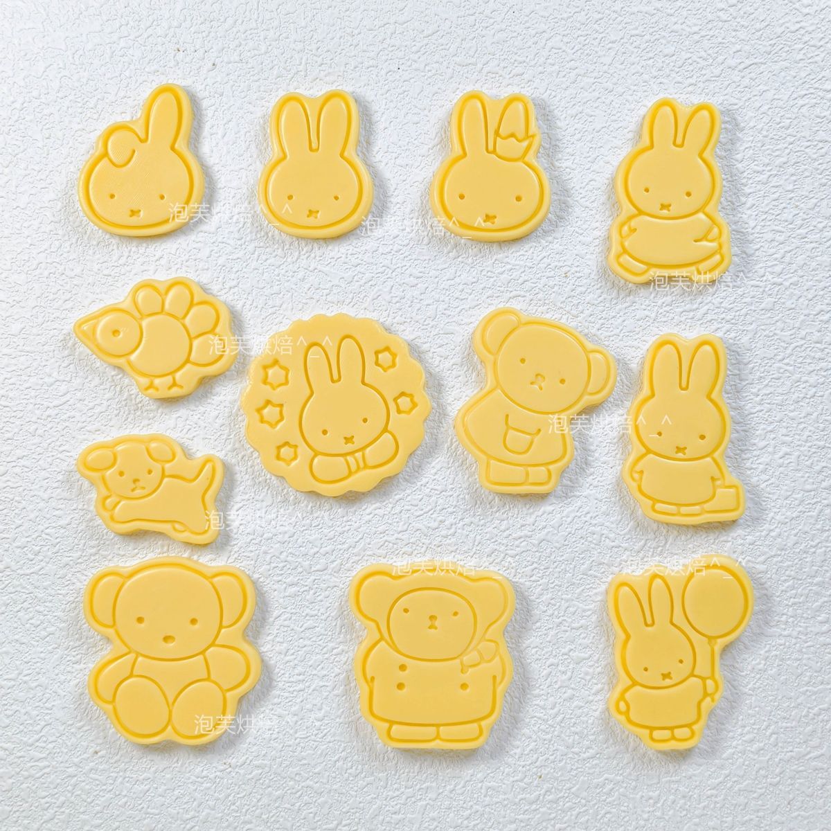 Kitchen Gadgets Deals - Cute 3D Press Cookie Mold with